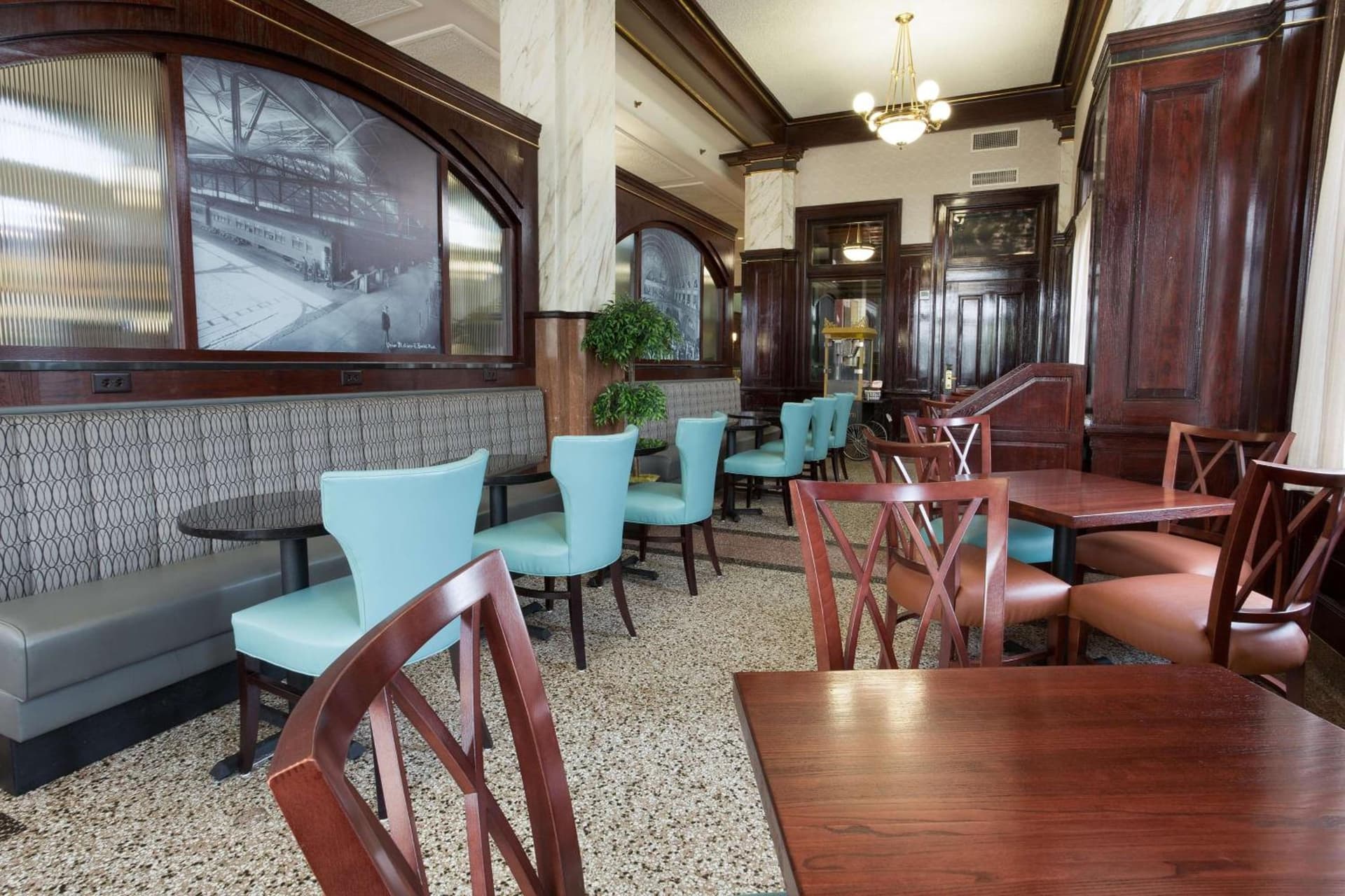 Drury Plaza Hotel St Louis Union Station gallery photo in Saint Louis, MO — image 29