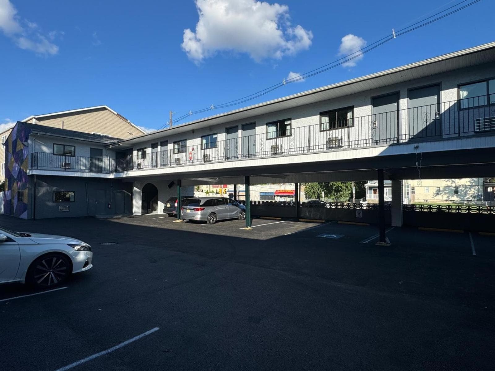 Essence Express Elizabeth EWR Airport gallery photo in Elizabeth, NJ — image 7