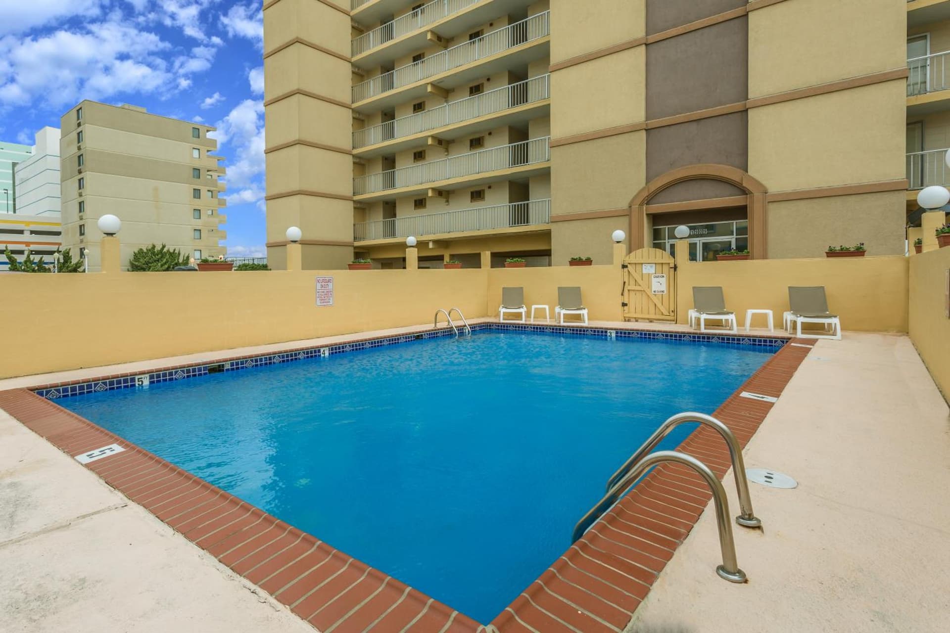 Aquarius Oceanfront Hotel property views in Virginia Beach, VA — gallery photo 3