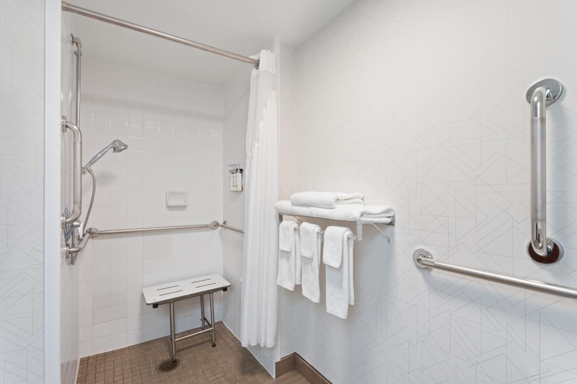 Holiday Inn Express & Suites Cincinnati Riverfront by IHG gallery photo in Covington, KY — image 73