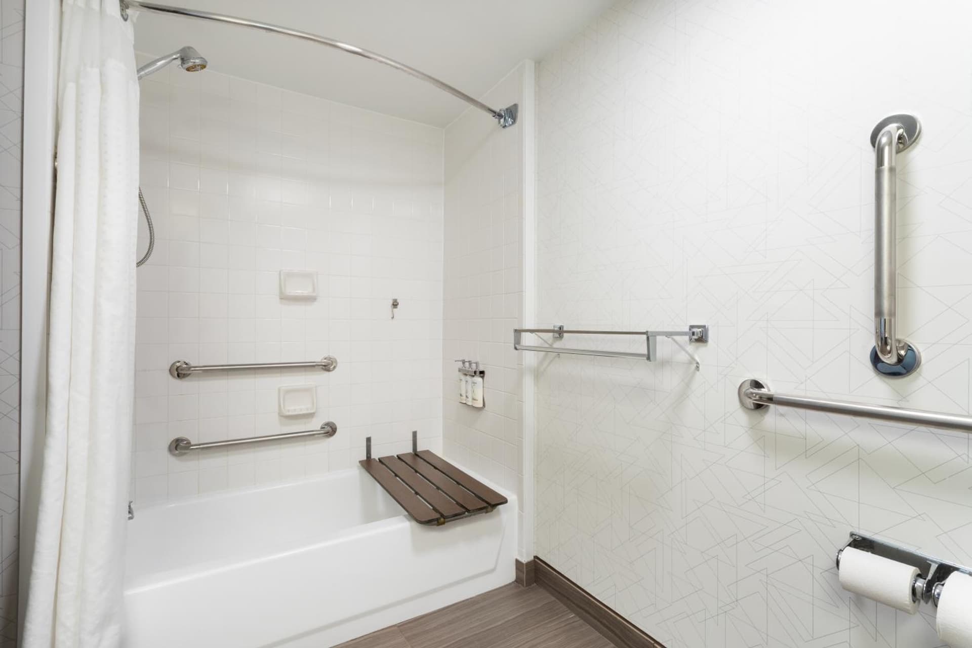 Holiday Inn Express & Suites Cincinnati Riverfront by IHG gallery photo in Covington, KY — image 97