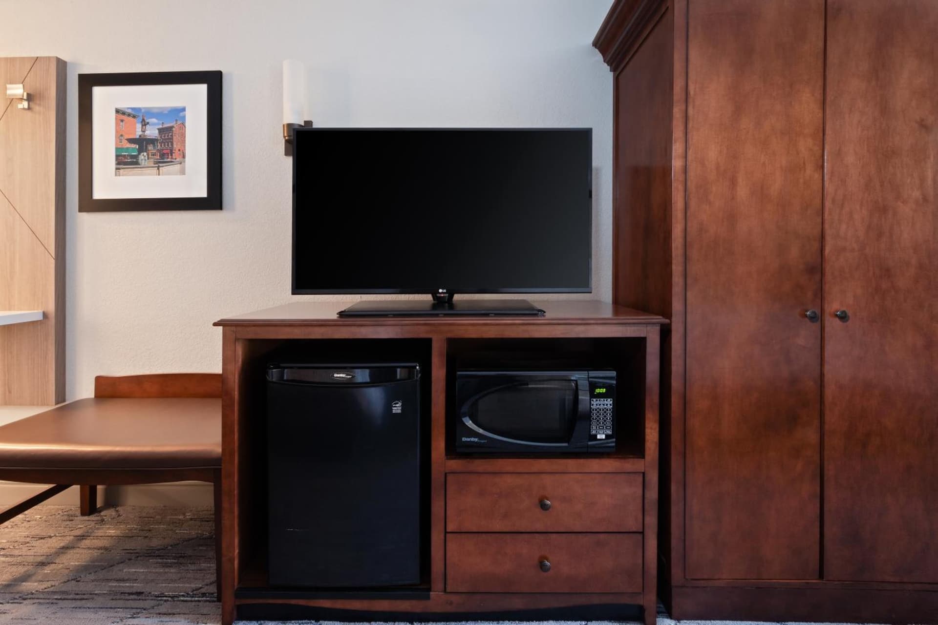 Holiday Inn Express & Suites Cincinnati Riverfront by IHG gallery photo in Covington, KY — image 96