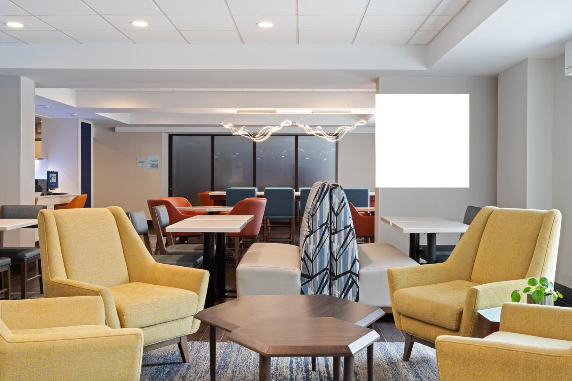 Holiday Inn Express & Suites Cincinnati Riverfront by IHG gallery photo in Covington, KY — image 105