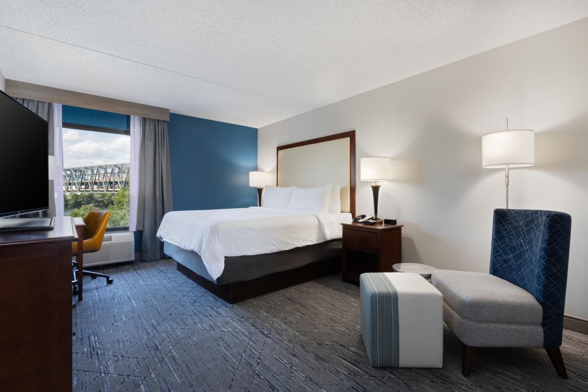 Holiday Inn Express & Suites Cincinnati Riverfront by IHG gallery photo in Covington, KY — image 80