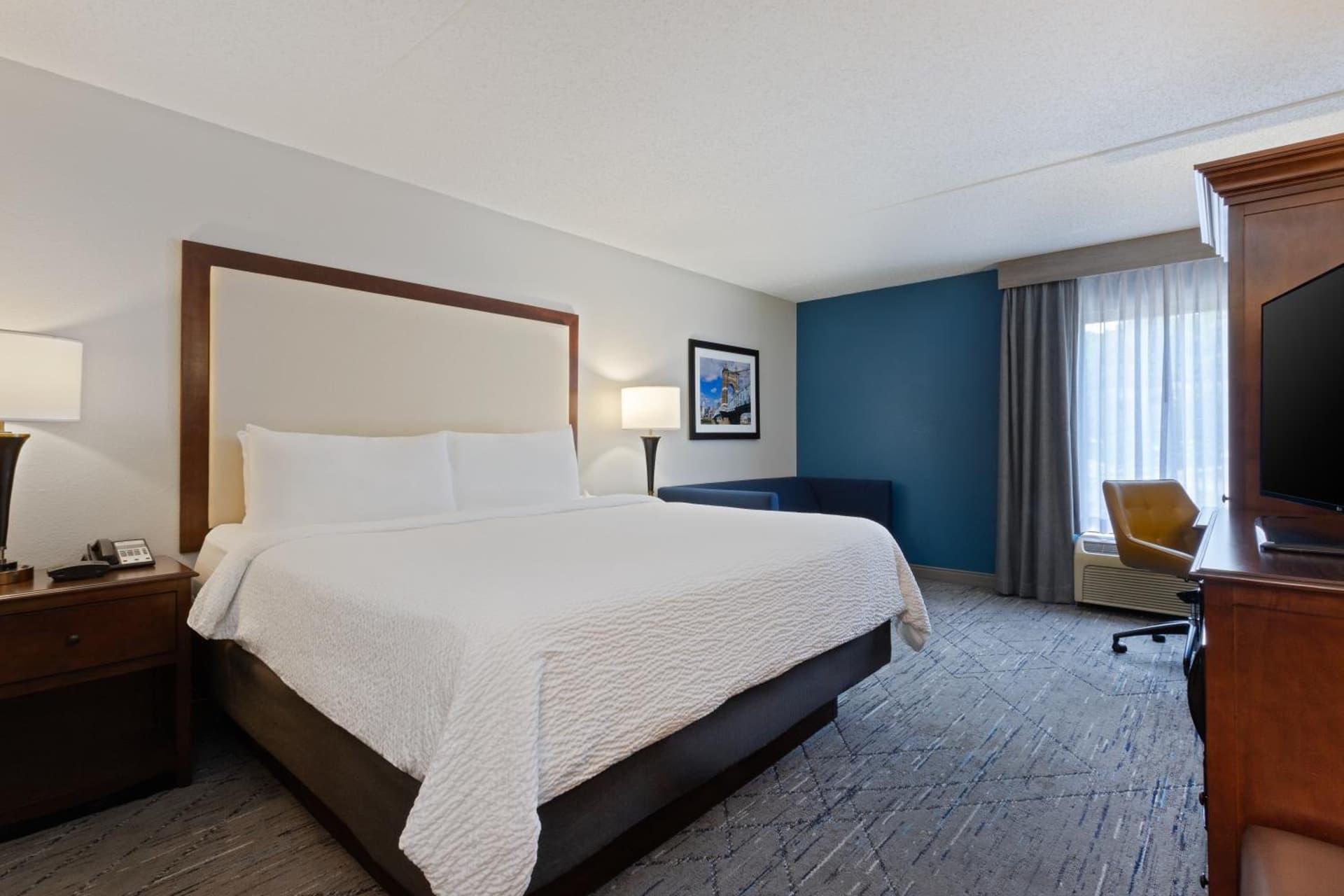 Holiday Inn Express & Suites Cincinnati Riverfront by IHG gallery photo in Covington, KY — image 112