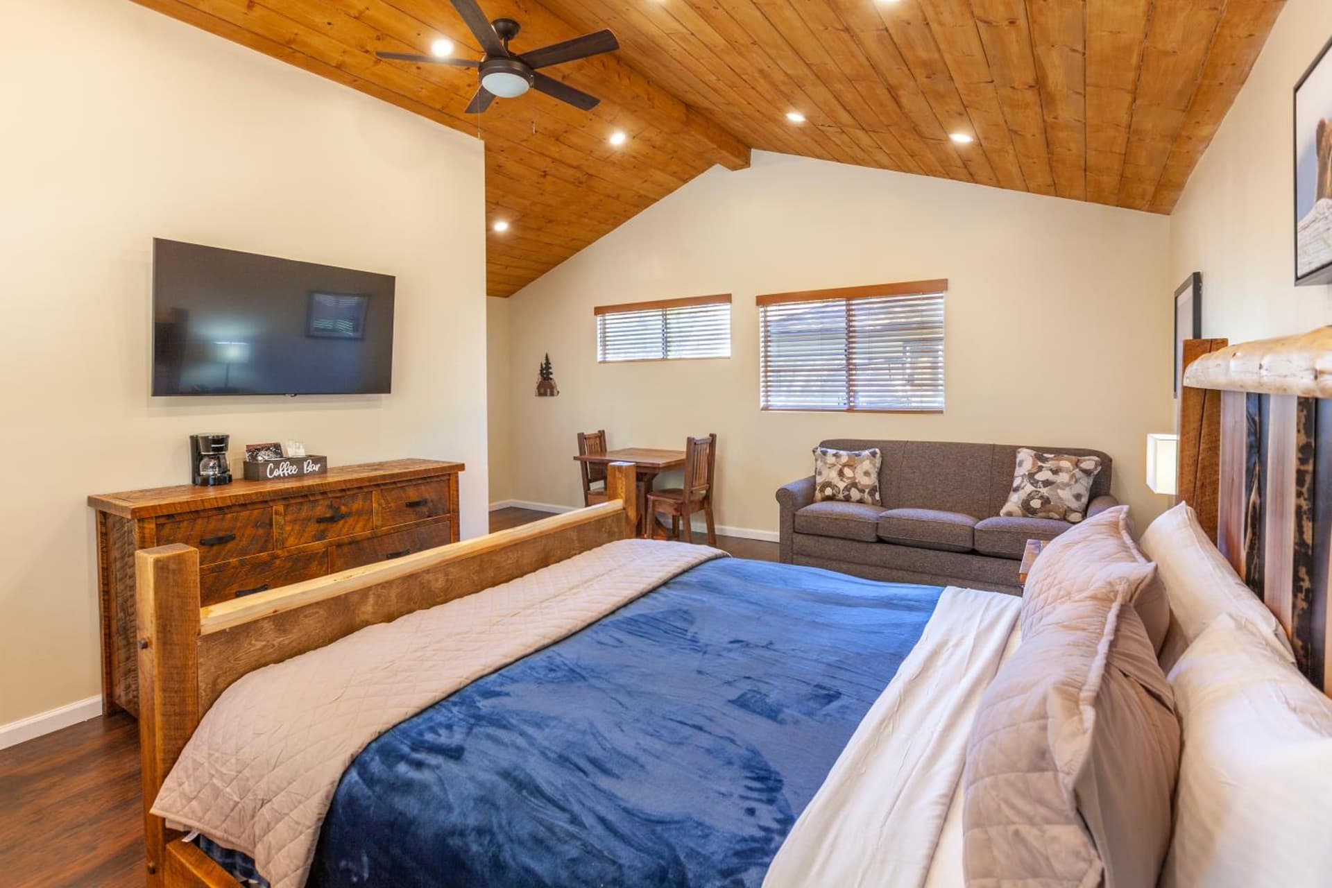 Tahquitz Pines Retreat gallery photo in Idyllwild, CA — image 61