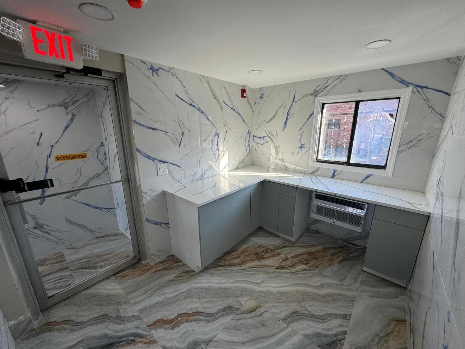 Essence Express Elizabeth EWR Airport gallery photo in Elizabeth, NJ — image 12