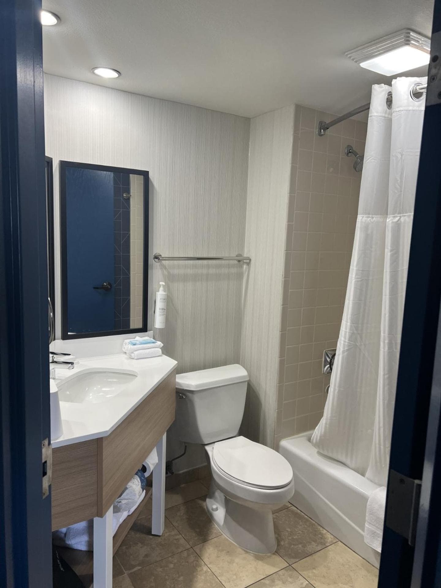 Spark by Hilton Green Bay property views in Green Bay, WI — gallery photo 3