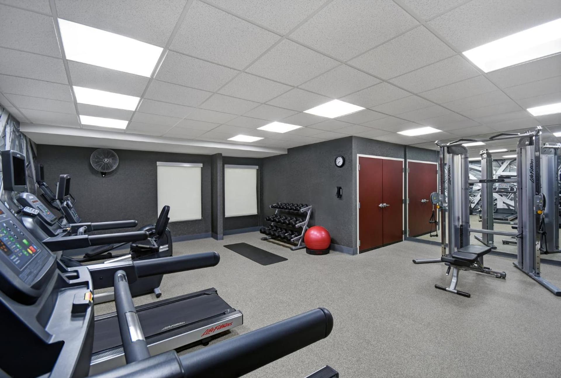 Holiday Inn Express & Suites Cincinnati Riverfront by IHG gallery photo in Covington, KY — image 55