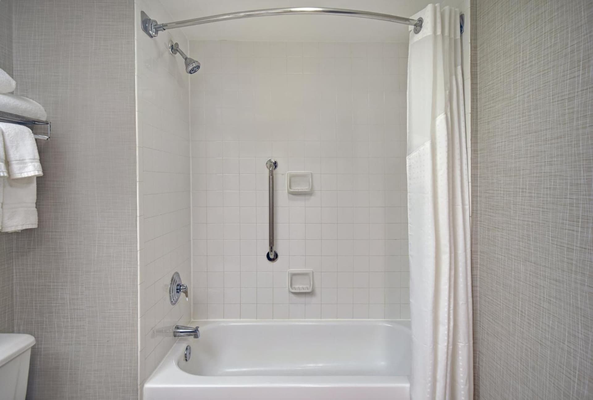 Holiday Inn Express & Suites Cincinnati Riverfront by IHG gallery photo in Covington, KY — image 70