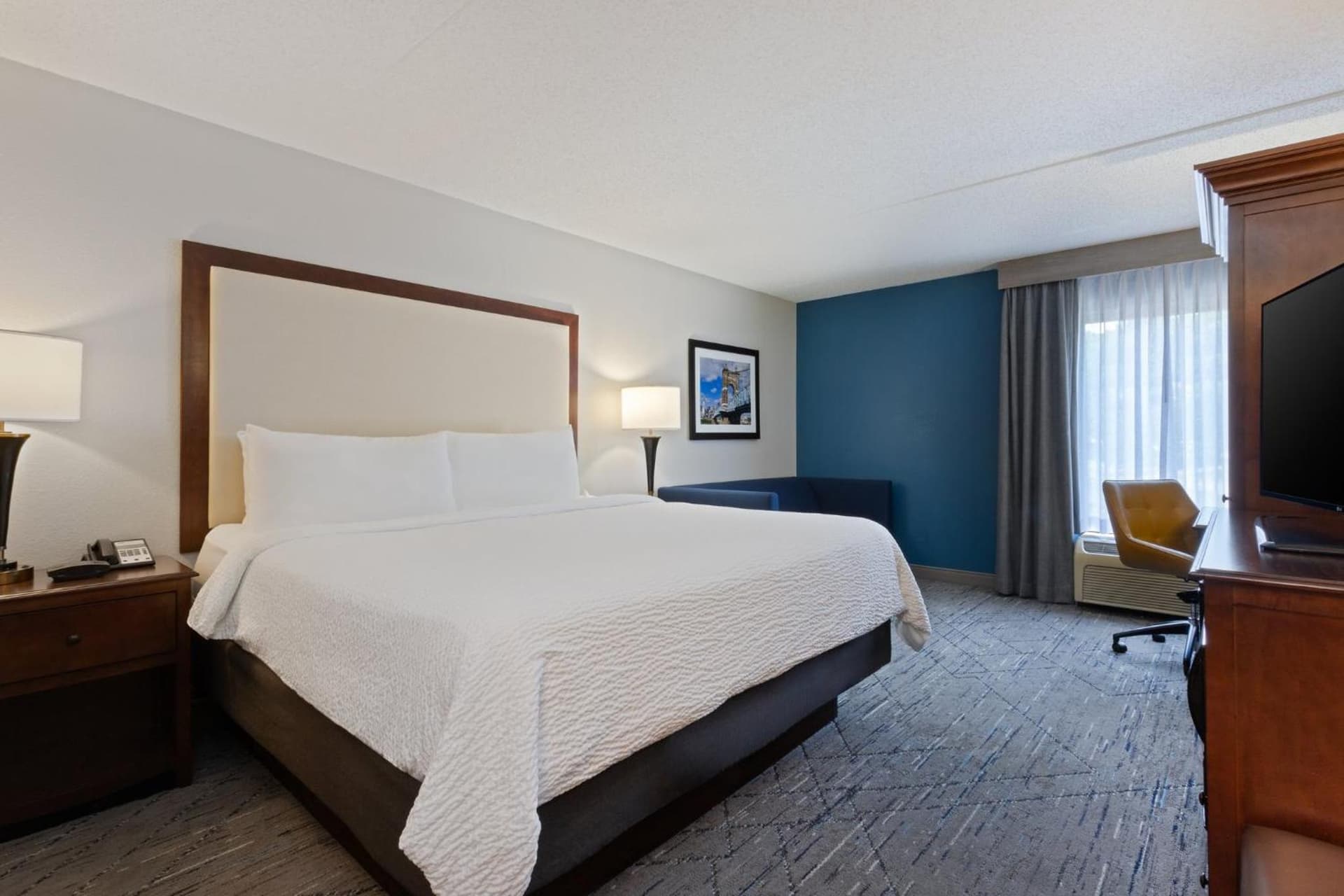 Holiday Inn Express & Suites Cincinnati Riverfront by IHG gallery photo in Covington, KY — image 31