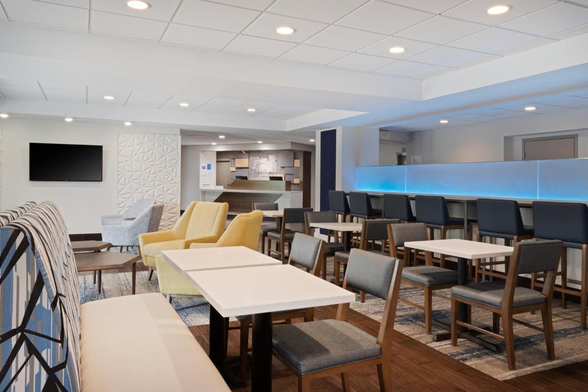Holiday Inn Express & Suites Cincinnati Riverfront by IHG gallery photo in Covington, KY — image 77