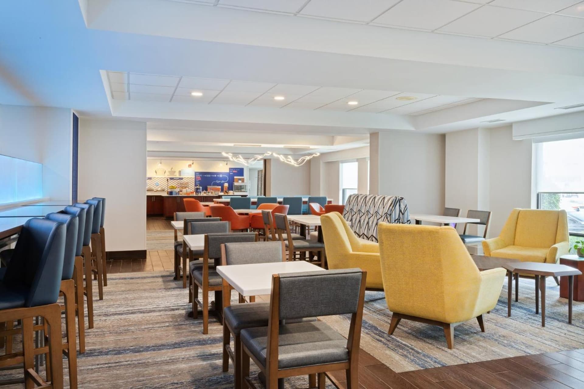 Holiday Inn Express & Suites Cincinnati Riverfront by IHG gallery photo in Covington, KY — image 63