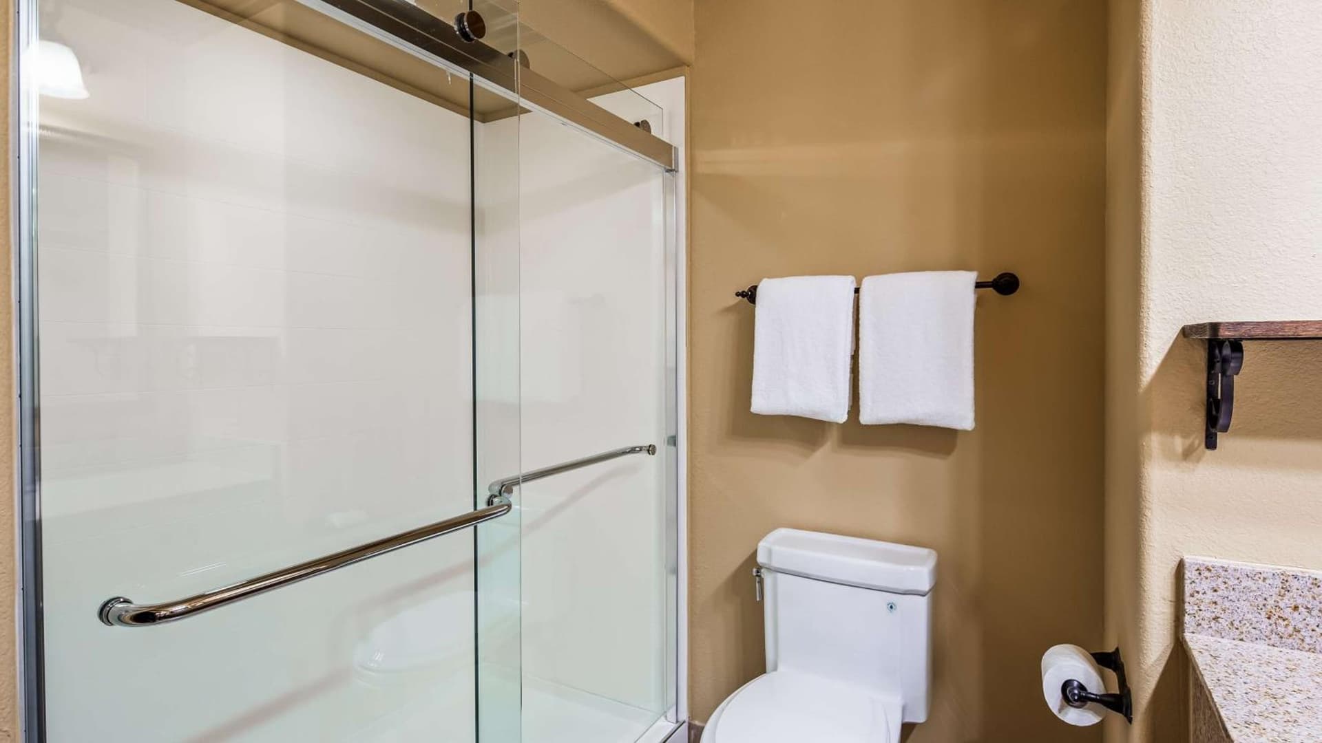 Best Western San Isidro Inn interior in Laredo, TX — gallery photo 2