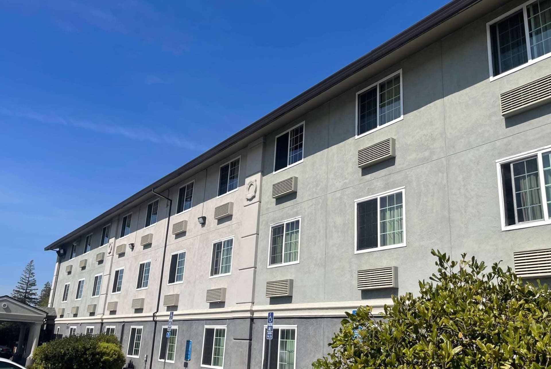 Super 8 by Wyndham Sacramento/Florin Rd property views in Sacramento, CA — gallery photo 3