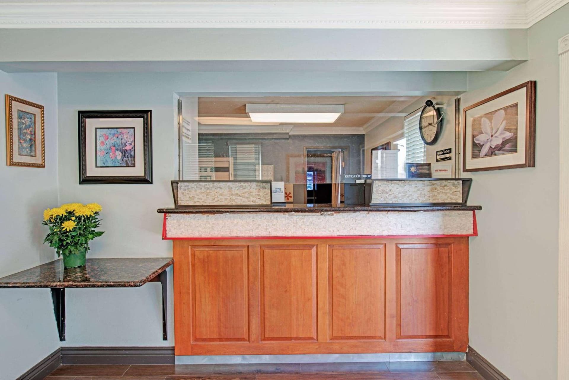 Super 8 by Wyndham Sacramento/Florin Rd gallery photo in Sacramento, CA — image 9