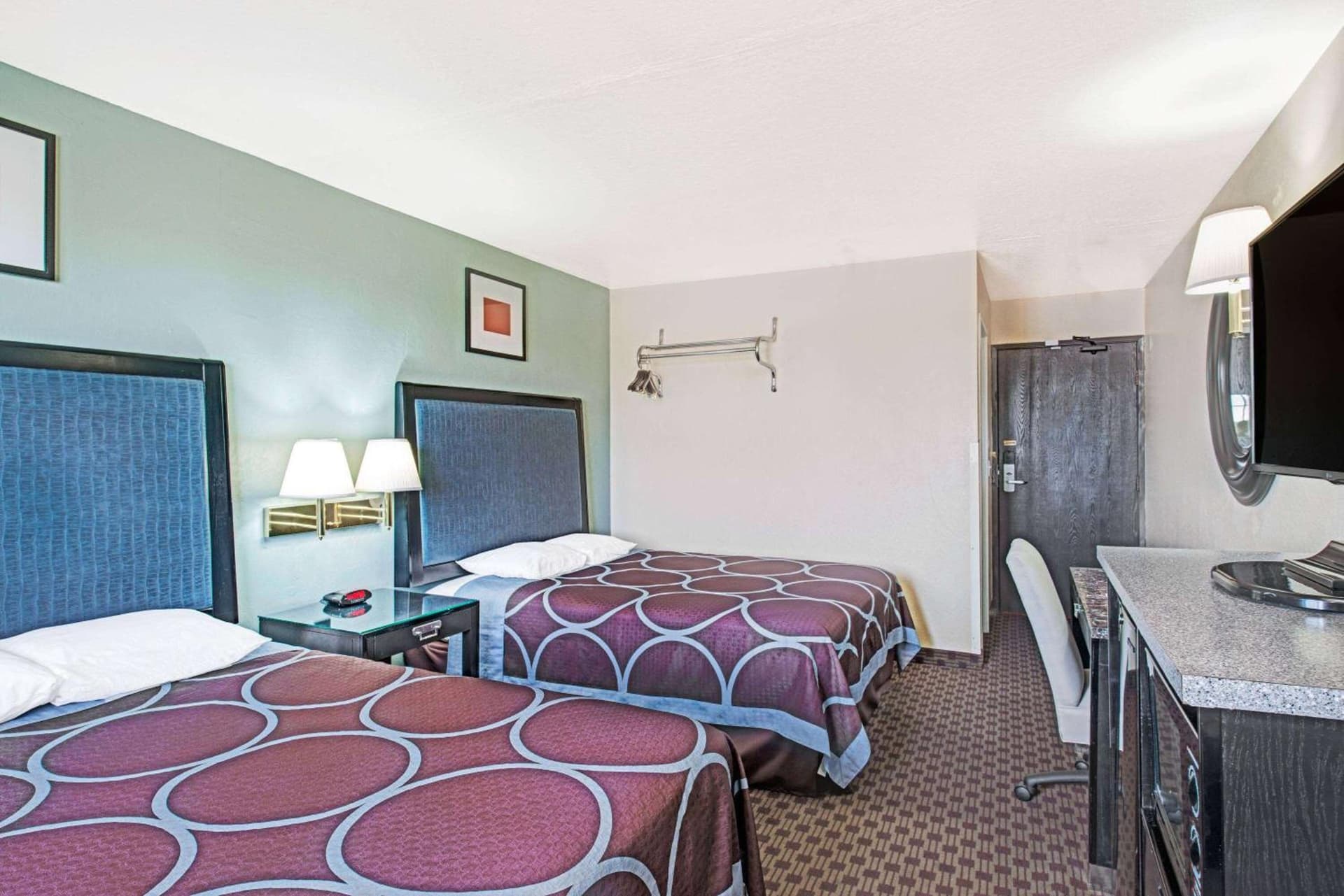 Super 8 by Wyndham Sacramento/Florin Rd gallery photo in Sacramento, CA — image 11
