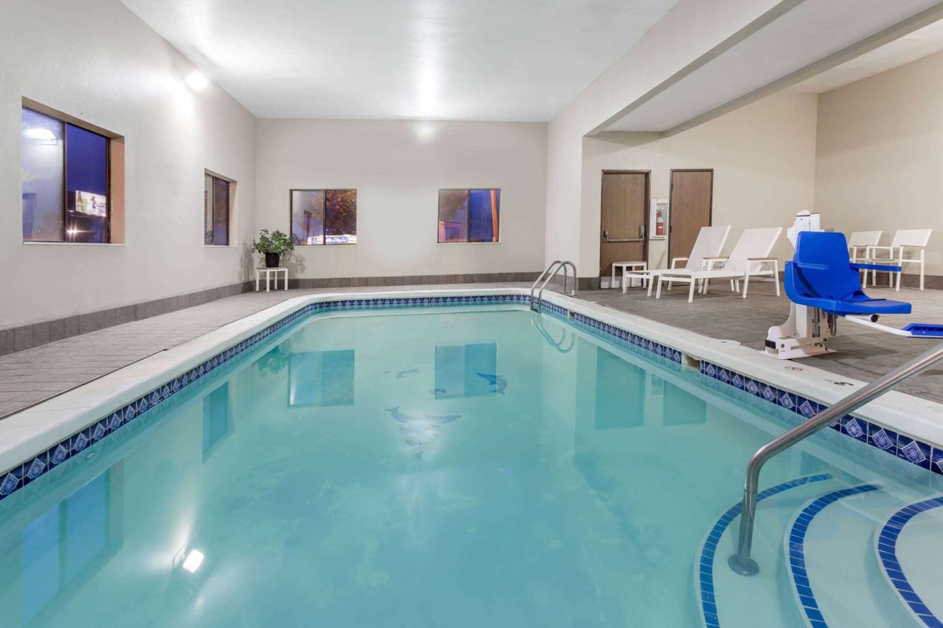 Travelodge by Wyndham Longmont interior in Longmont, CO — gallery photo 2