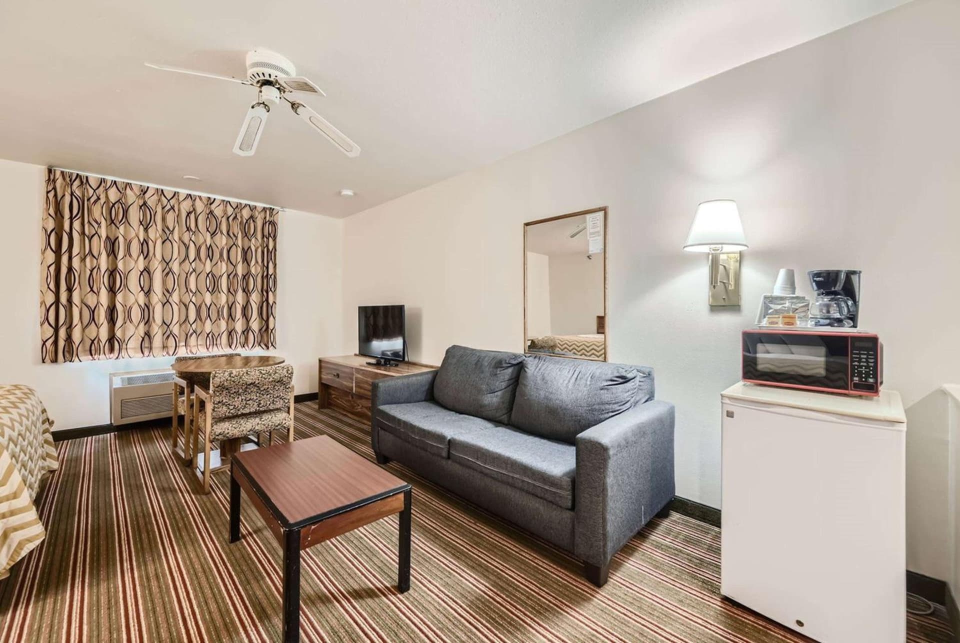 Travelodge by Wyndham Longmont gallery photo in Longmont, CO — image 43