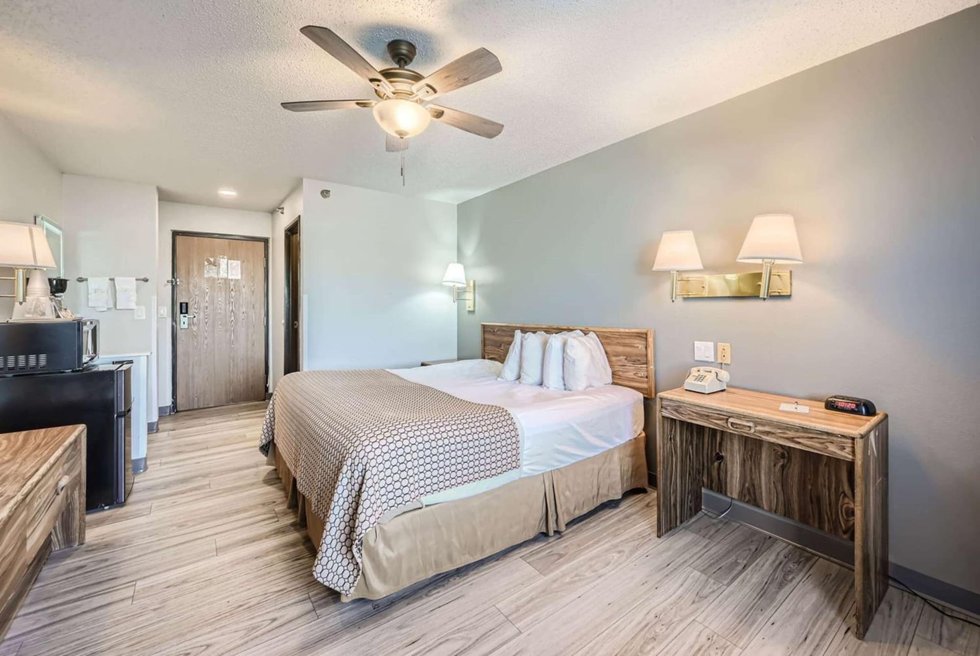 Travelodge by Wyndham Longmont gallery photo in Longmont, CO — image 30
