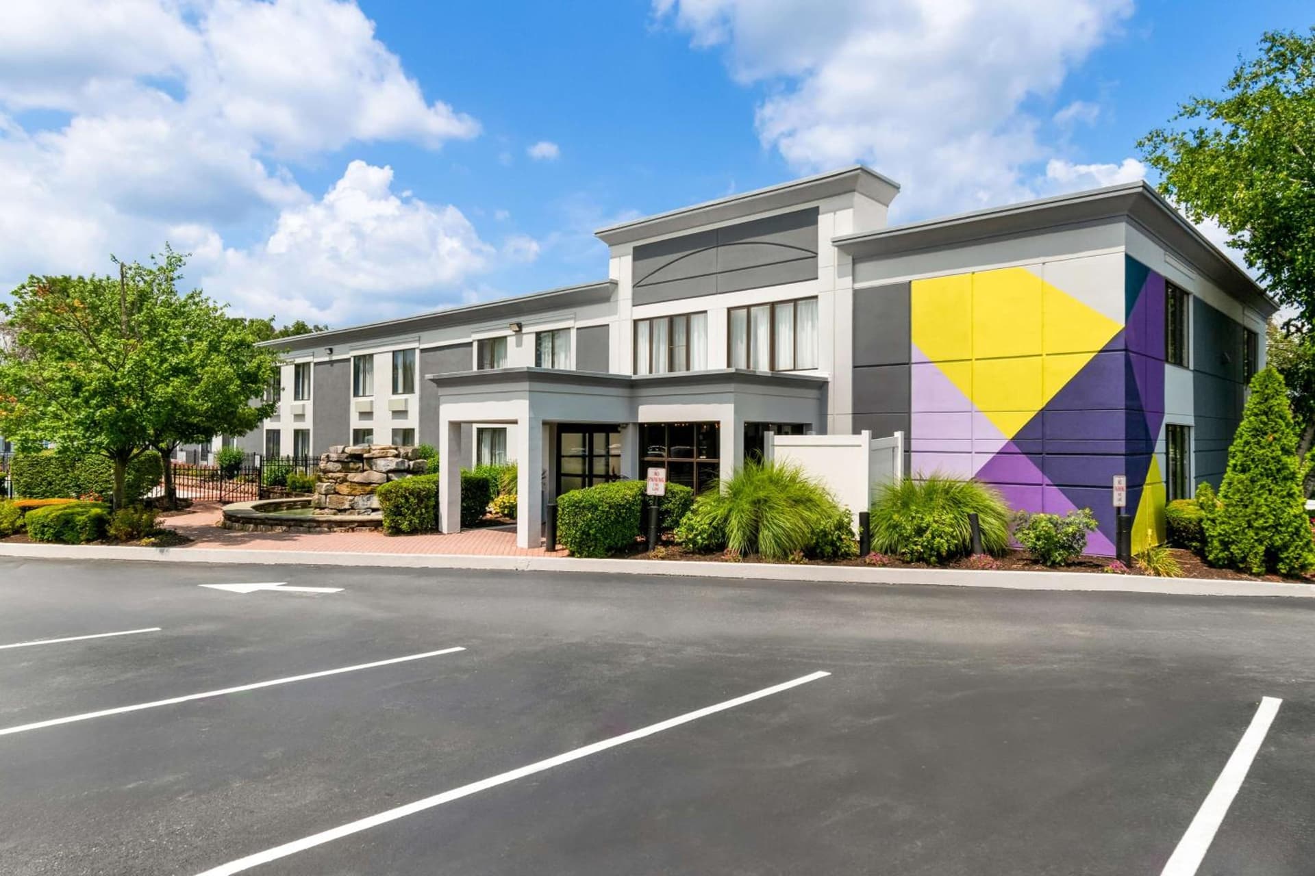 Spark by Hilton Hummelstown Hershey exterior or lobby in Hershey, PA — main listing photo