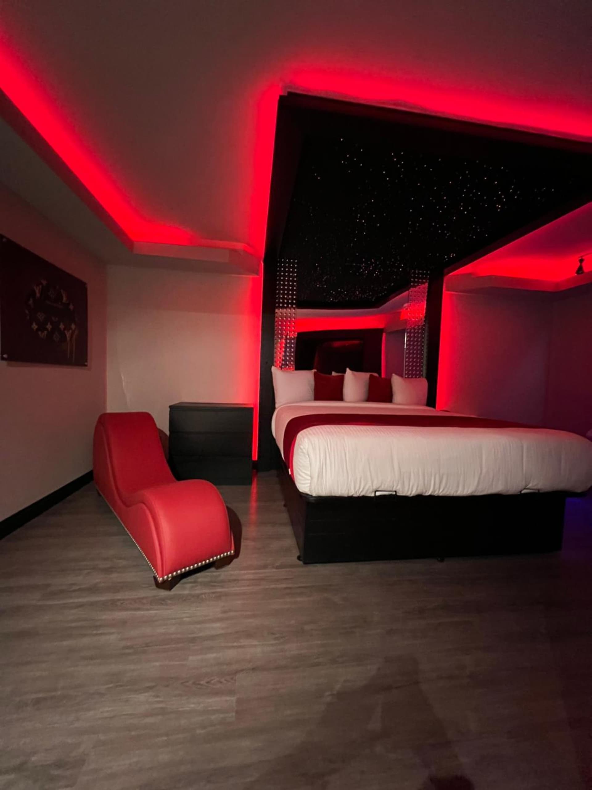Imperial Suites, Adults Only gallery photo in Jackson, MS — image 34