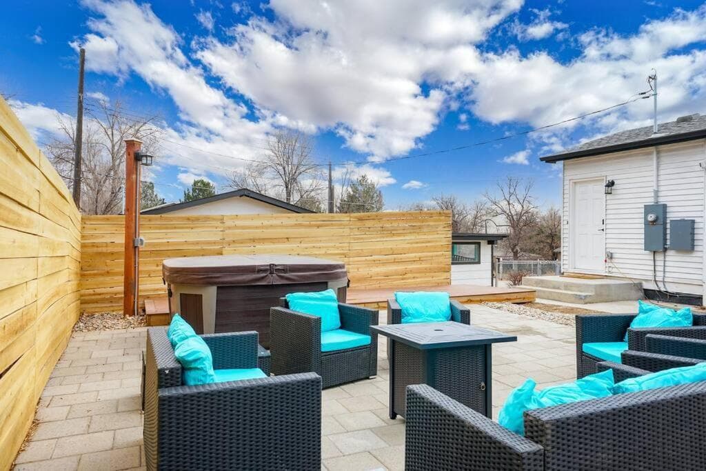 The Autumn House interior in Roswell — gallery photo 2
