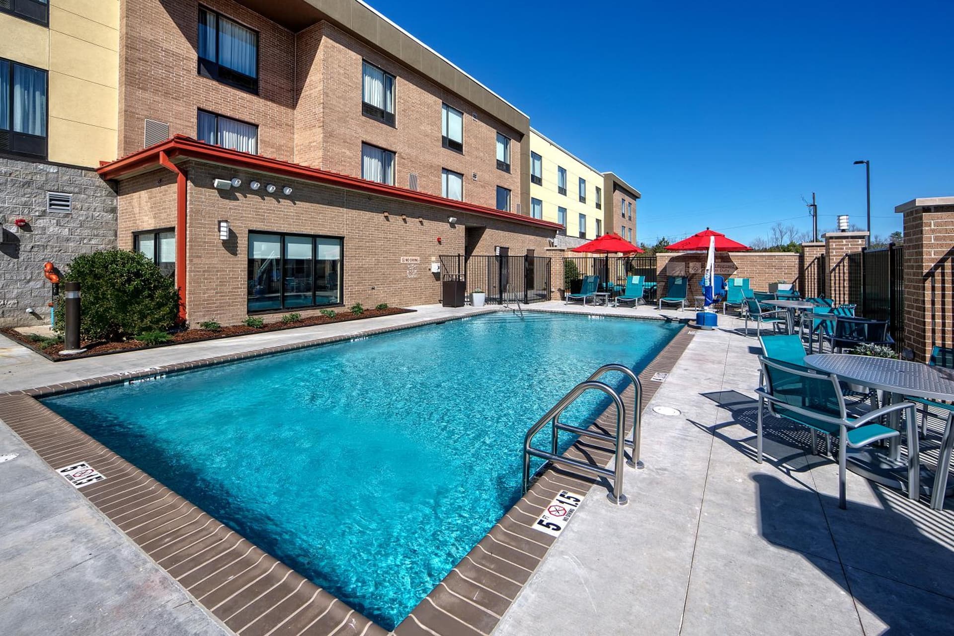 TownePlace Suites by Marriott Hattiesburg interior in Hattiesburg, MS — gallery photo 2