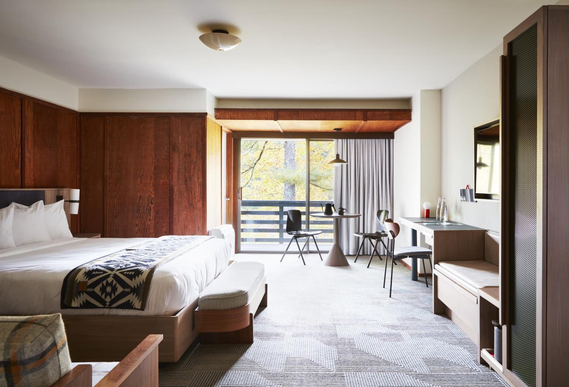Skyline Lodge interior in Highlands, NC — gallery photo 2