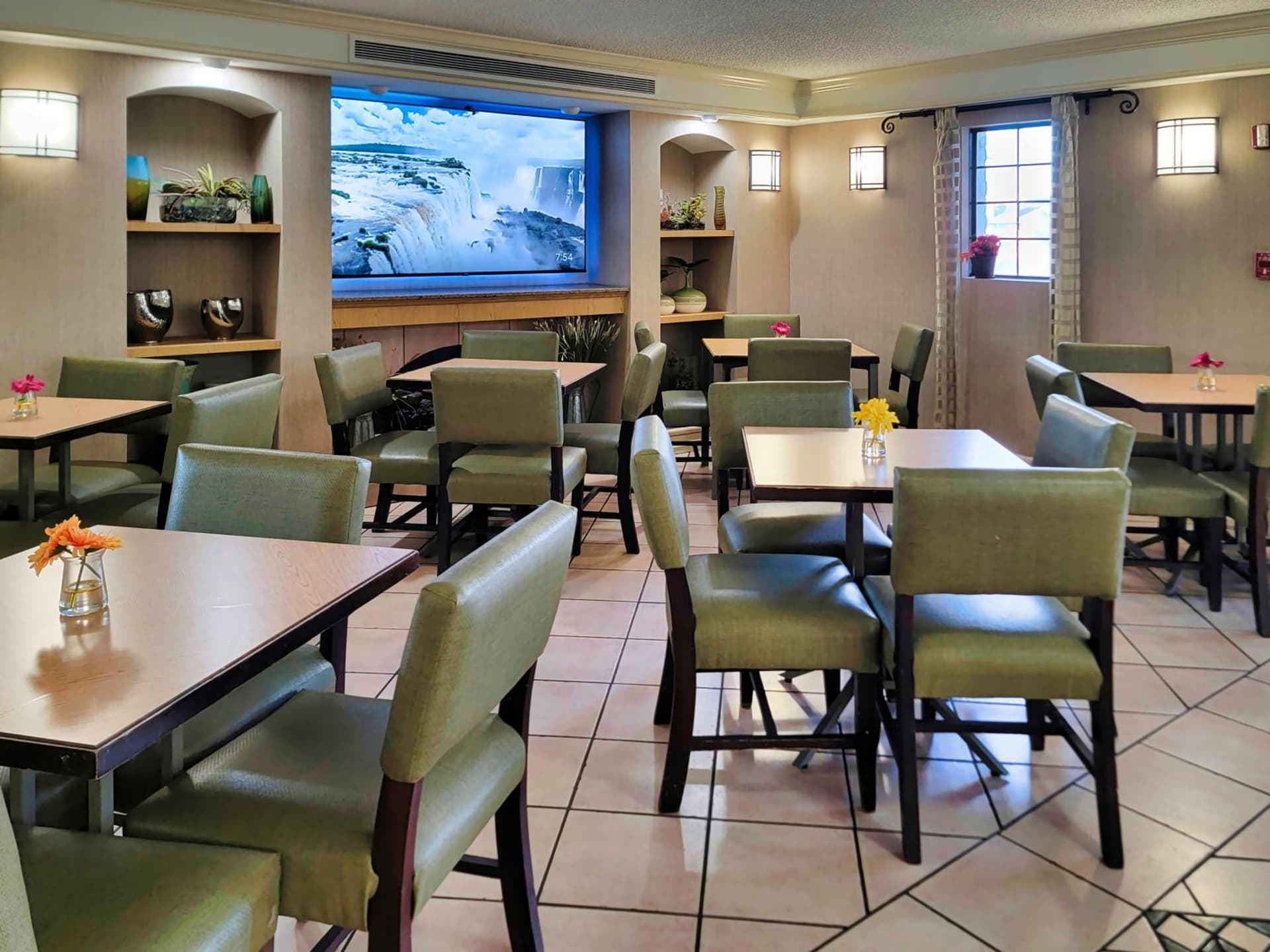 Travelodge by Wyndham Amarillo West Medical Center property views in Amarillo, TX — gallery photo 3