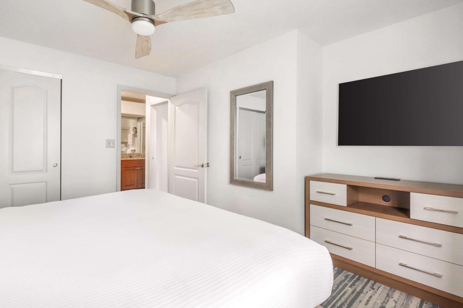 Hilton Vacation Club Varsity Club South Bend, IN gallery photo in South Bend, IN — image 17
