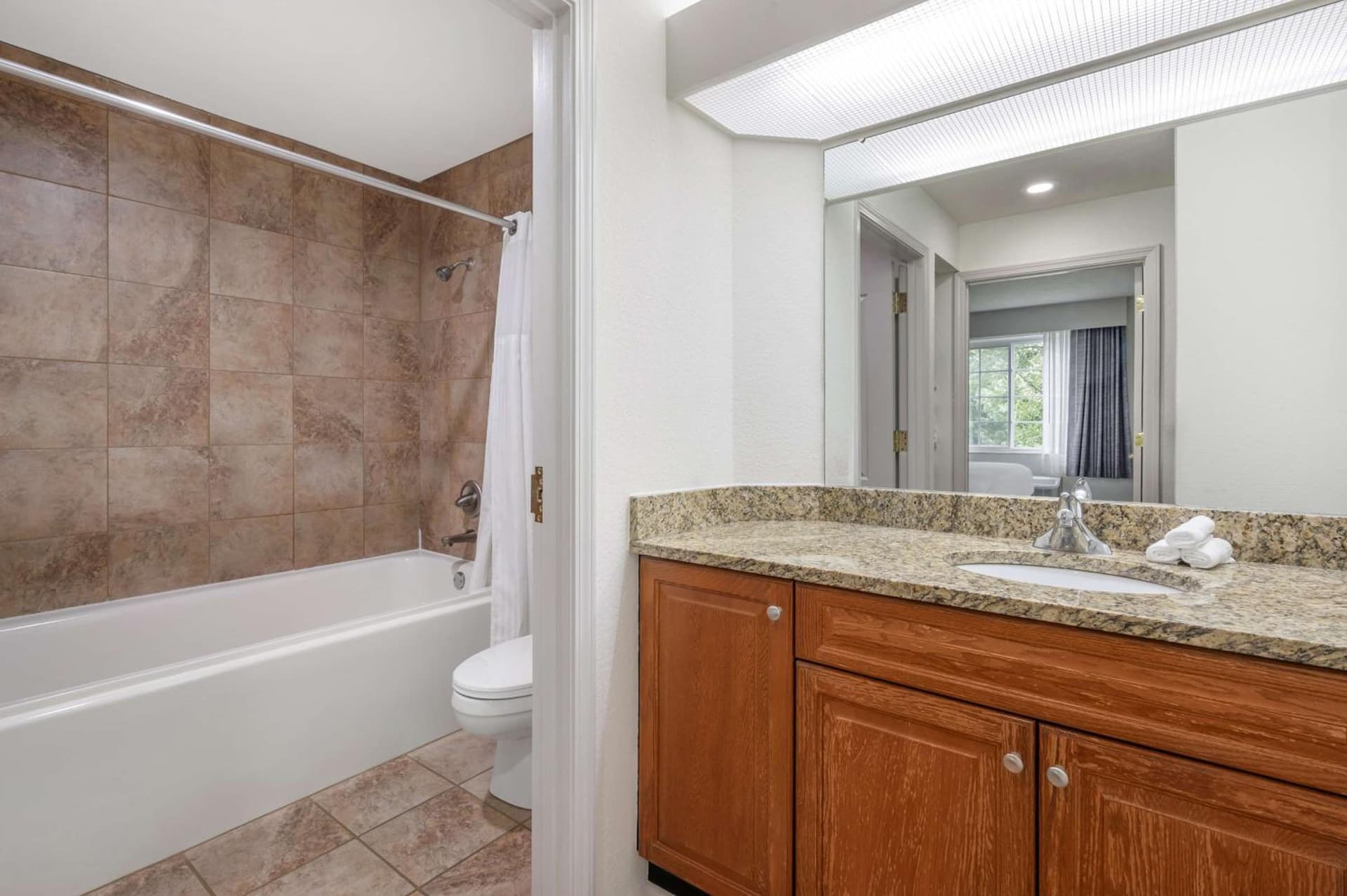 Hilton Vacation Club Varsity Club South Bend, IN gallery photo in South Bend, IN — image 8