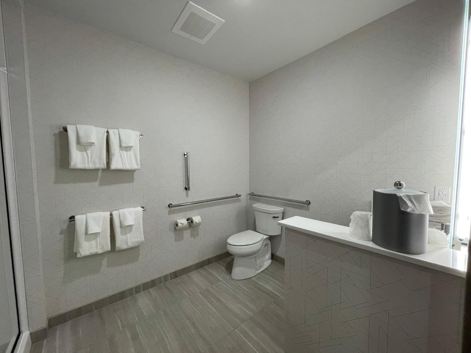 Holiday Inn Express & Suites - Ft. Smith - Airport by IHG gallery photo in Fort Smith, AR — image 49