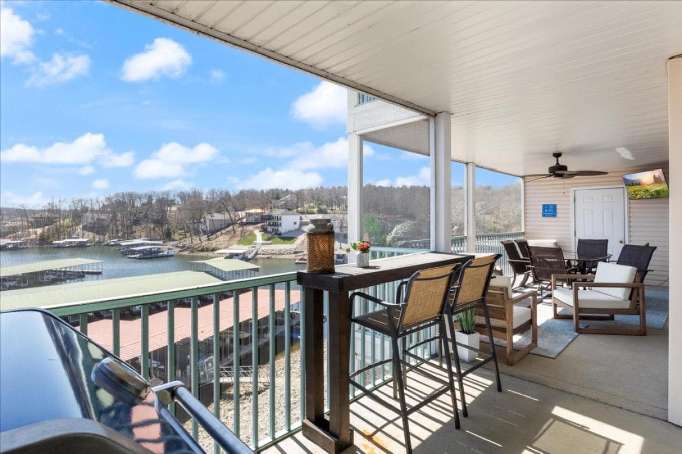 Serene Dreams - Waterfront, Lakeside Pool property views in Lake Ozark, MO — gallery photo 3