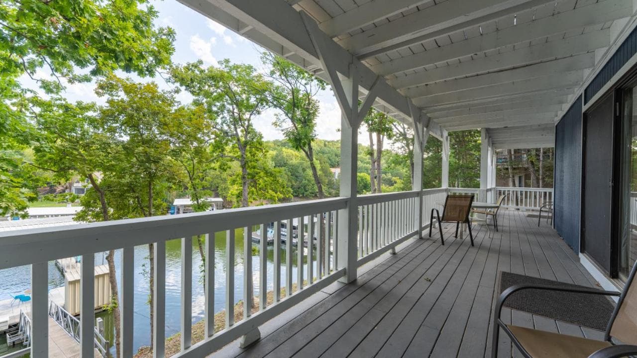 Blue Haven-Margaritaville-Private Dock and Kayaks property views in Osage Beach, MO — gallery photo 3