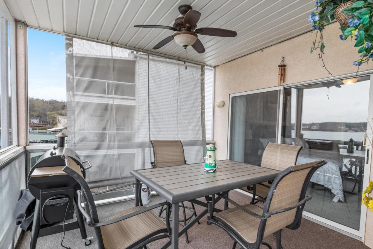 Emerald Oasis - Waterfront, Pools, Smoker property views in Lake Ozark, MO — gallery photo 3