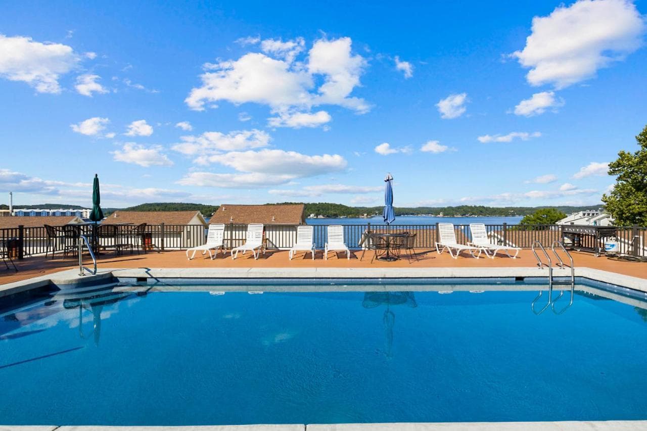 Ozark Oasis Top Floor Waterfront Condo interior in Lake Ozark, MO — gallery photo 2