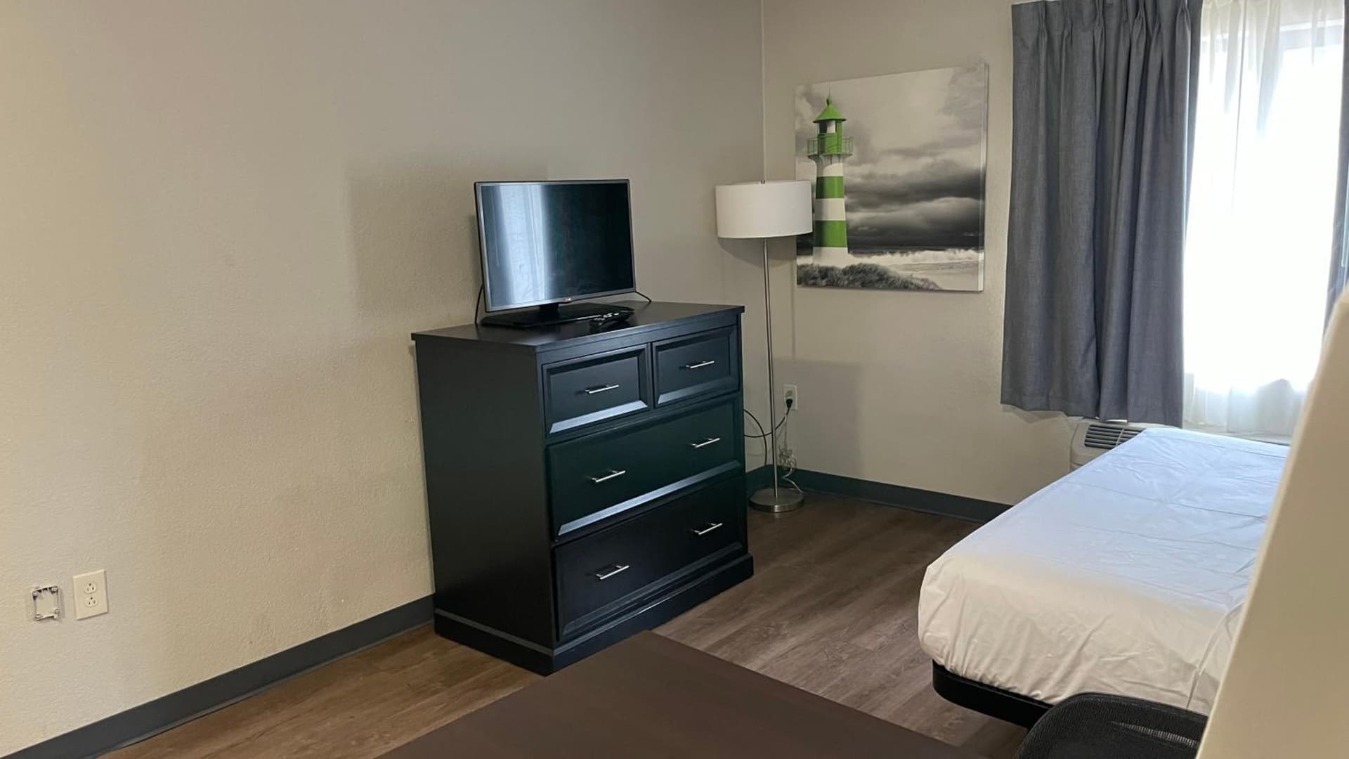 Sonesta Simply Suites Memphis interior in Memphis, TN — gallery photo 2