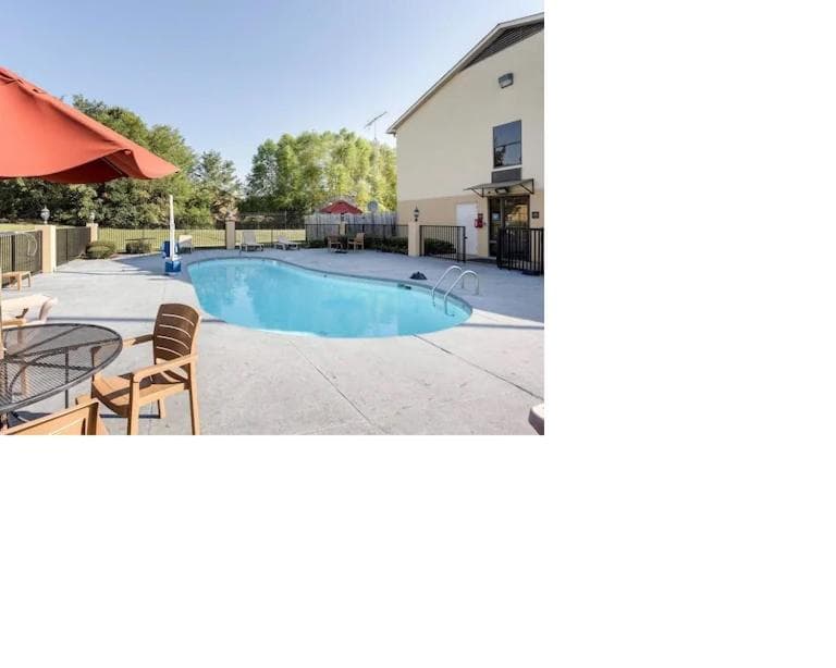 Quality Inn Olive Branch - Memphis South interior in Olive Branch, MS — gallery photo 2