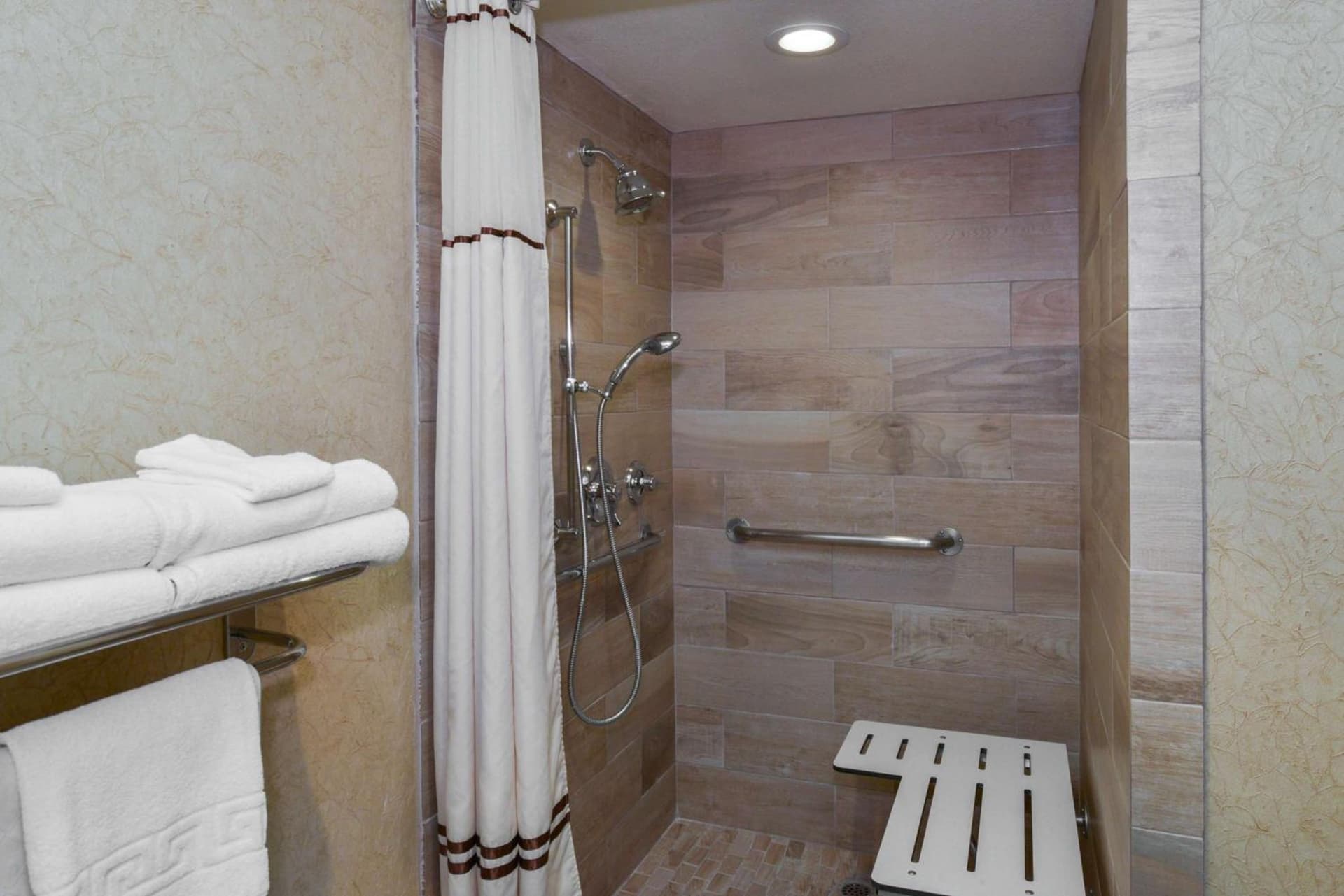 Best Western Plus Black Oak gallery photo in Paso Robles, CA — image 25