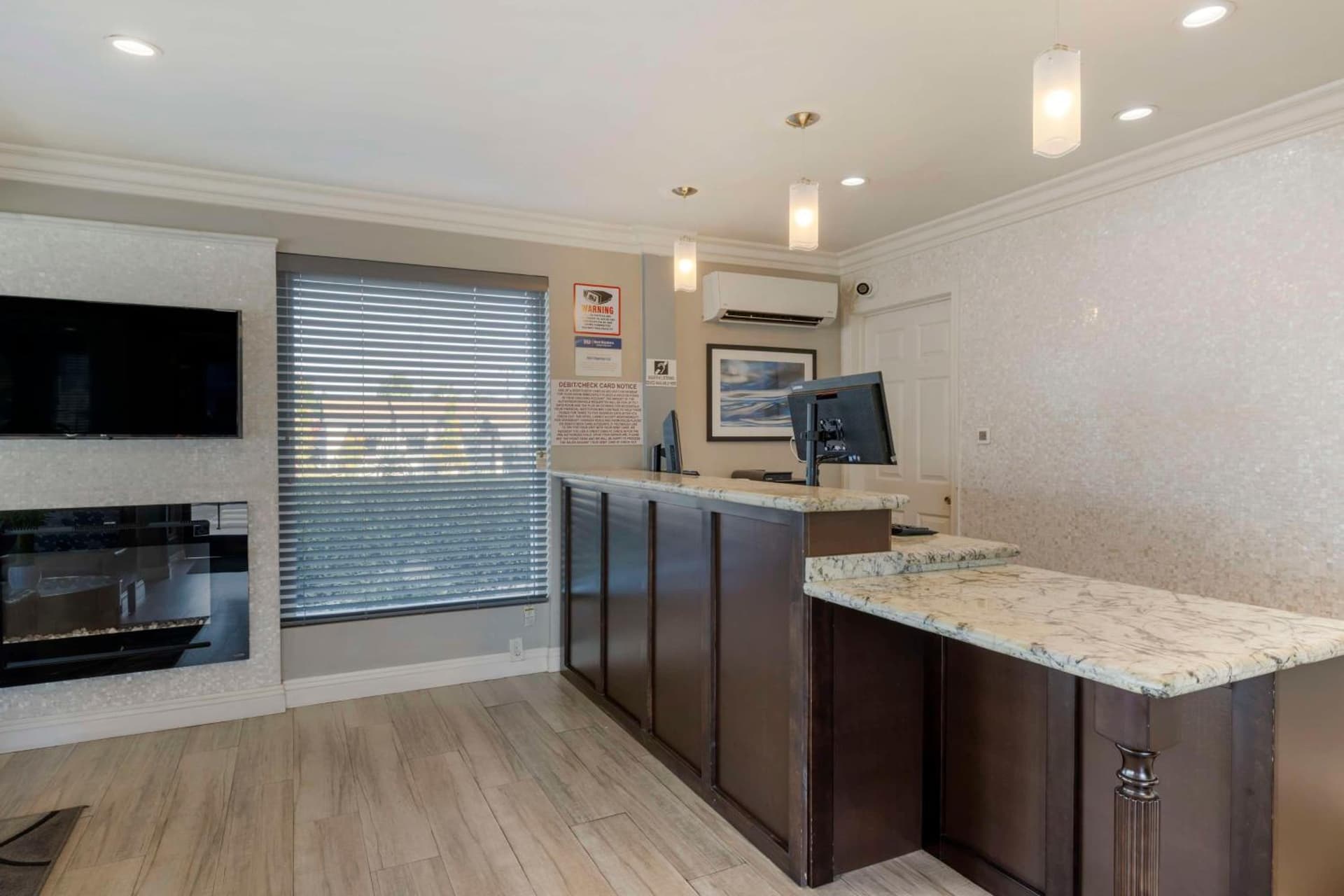 Best Western Orange Plaza property views in Orange, CA — gallery photo 3