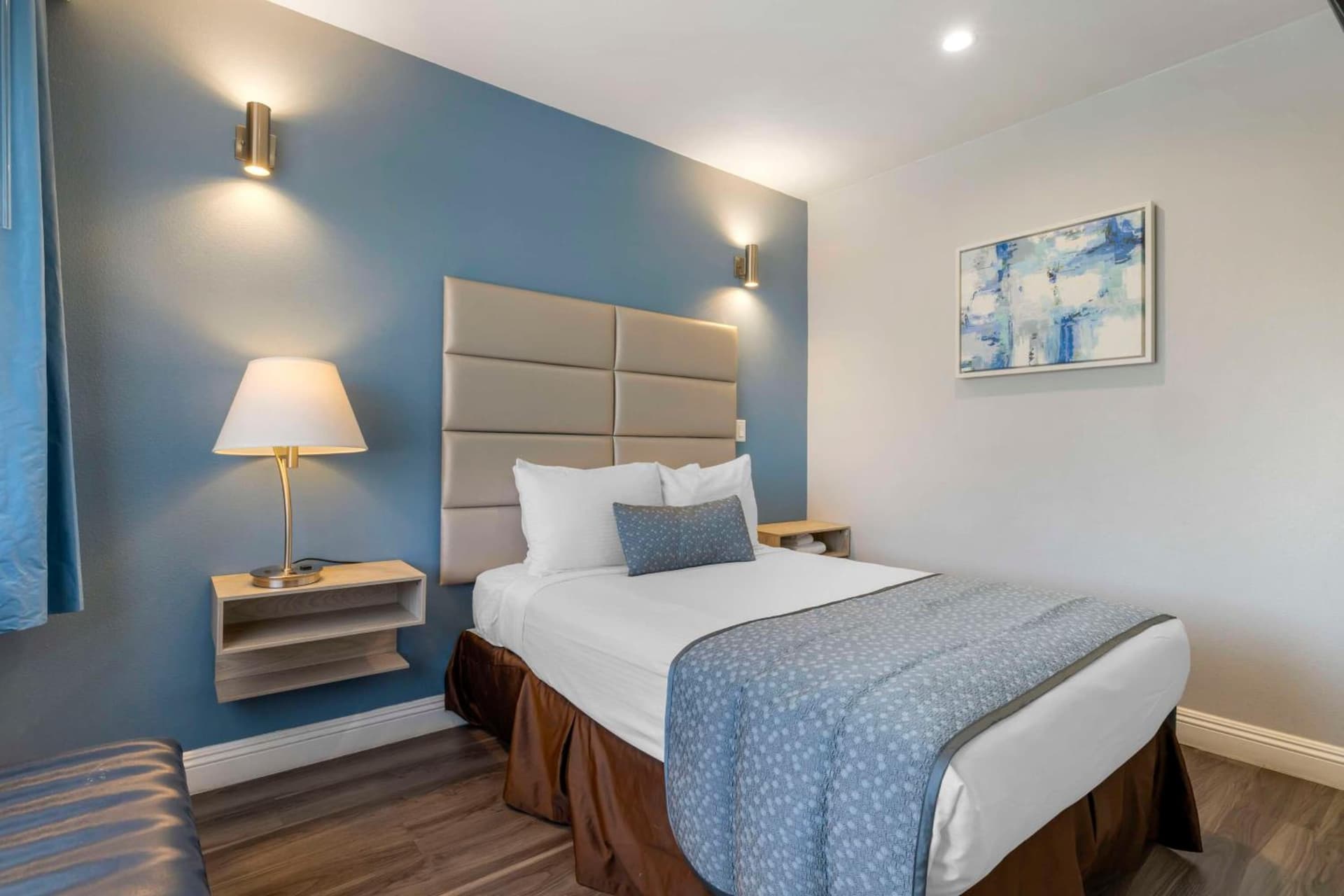 Best Western Orange Plaza interior in Orange, CA — gallery photo 2