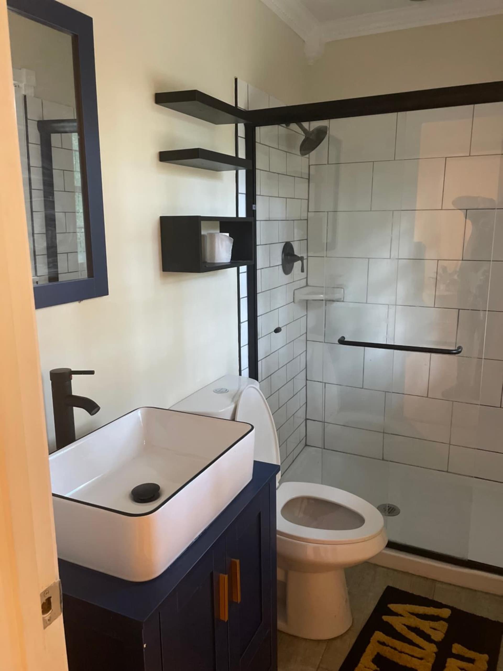 Charming ranch newly renovated interior in Conyers, GA — gallery photo 2