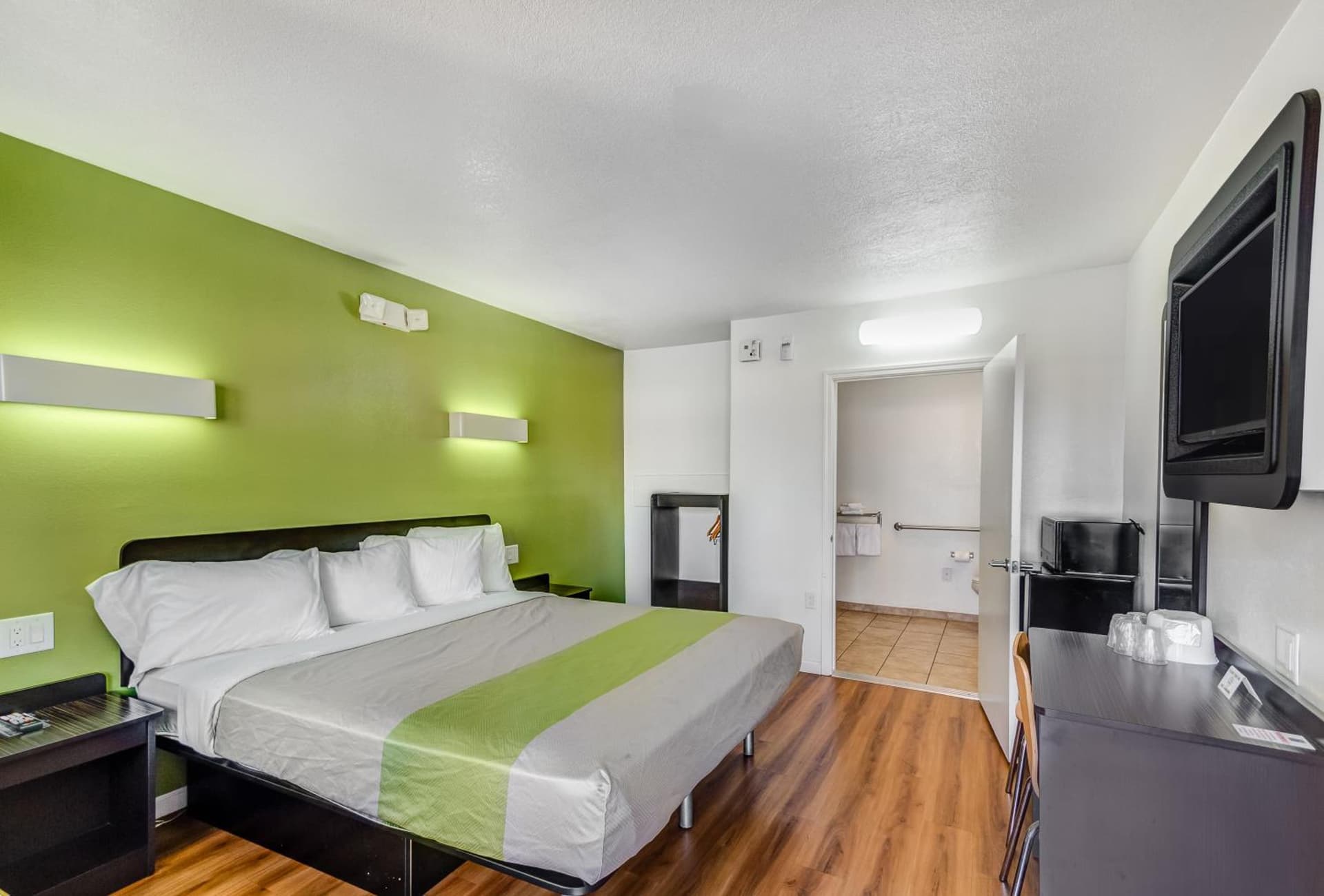 Motel 6-Visalia, CA gallery photo in Visalia, CA — image 27