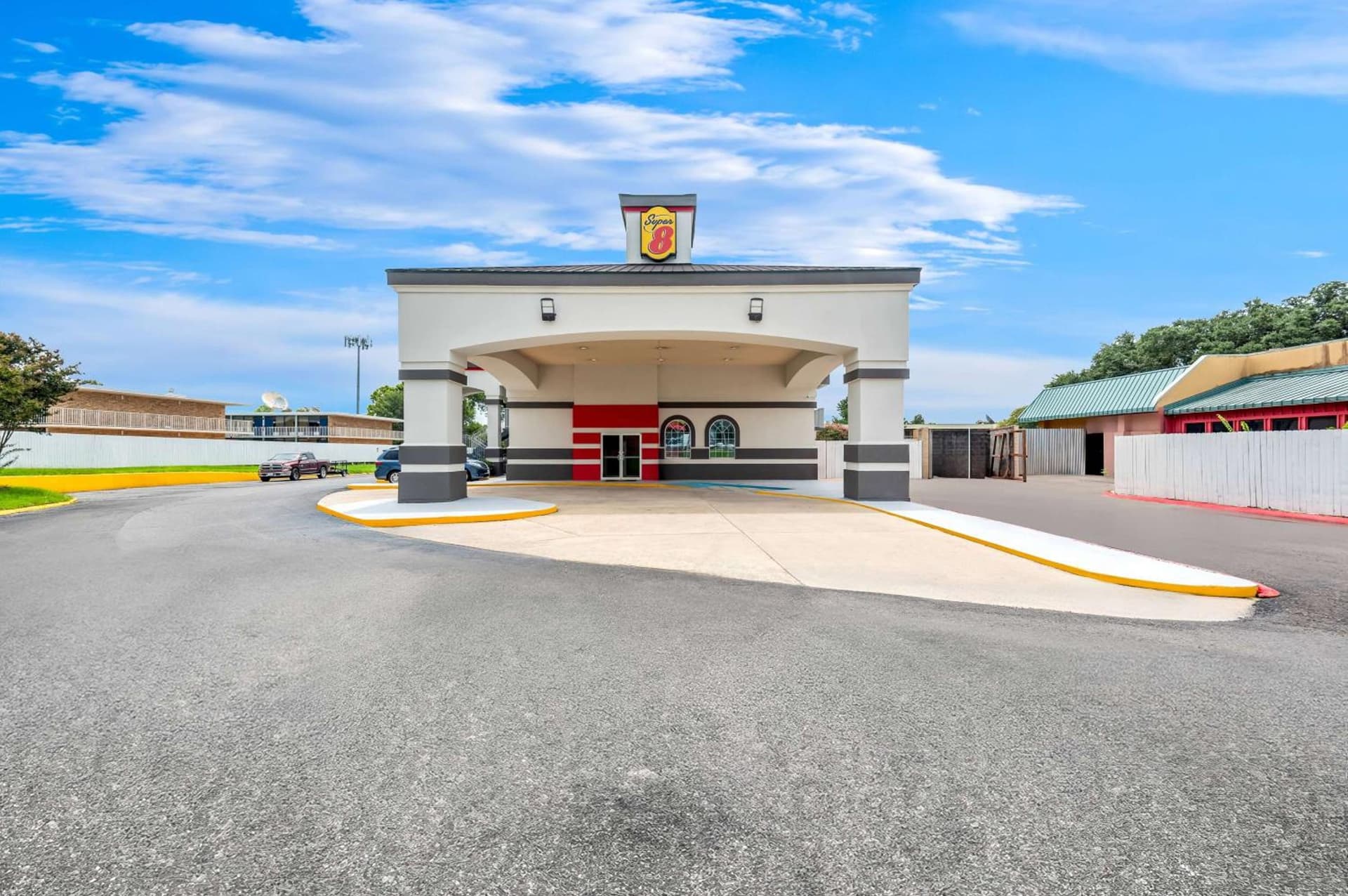 Super 8 by Wyndham Baton Rouge/I-10 exterior or lobby in Baton Rouge, LA — main listing photo