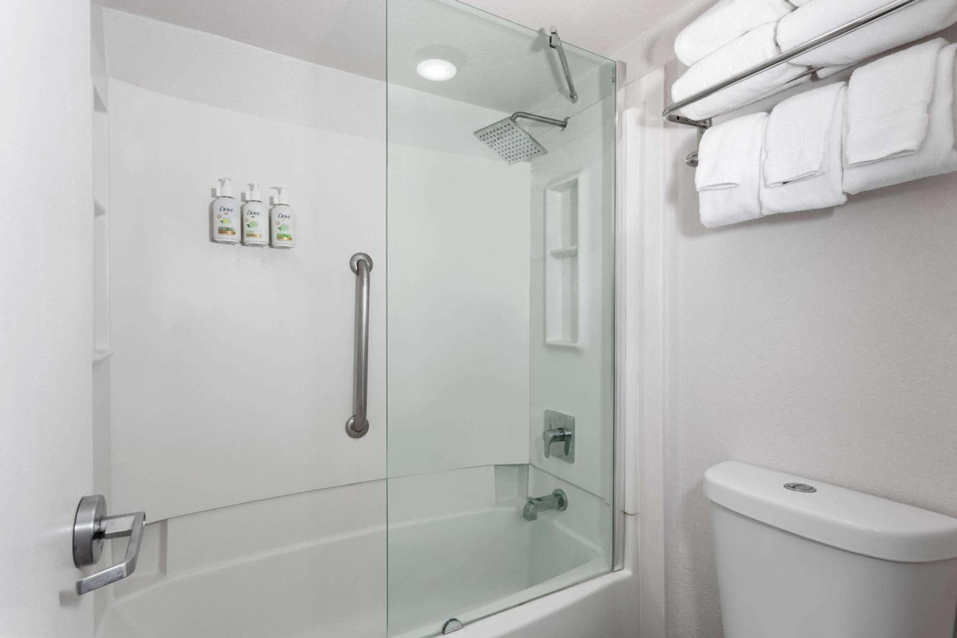 Baymont by Wyndham Orlando Lake Buena Vista South gallery photo in Kissimmee, FL — image 56