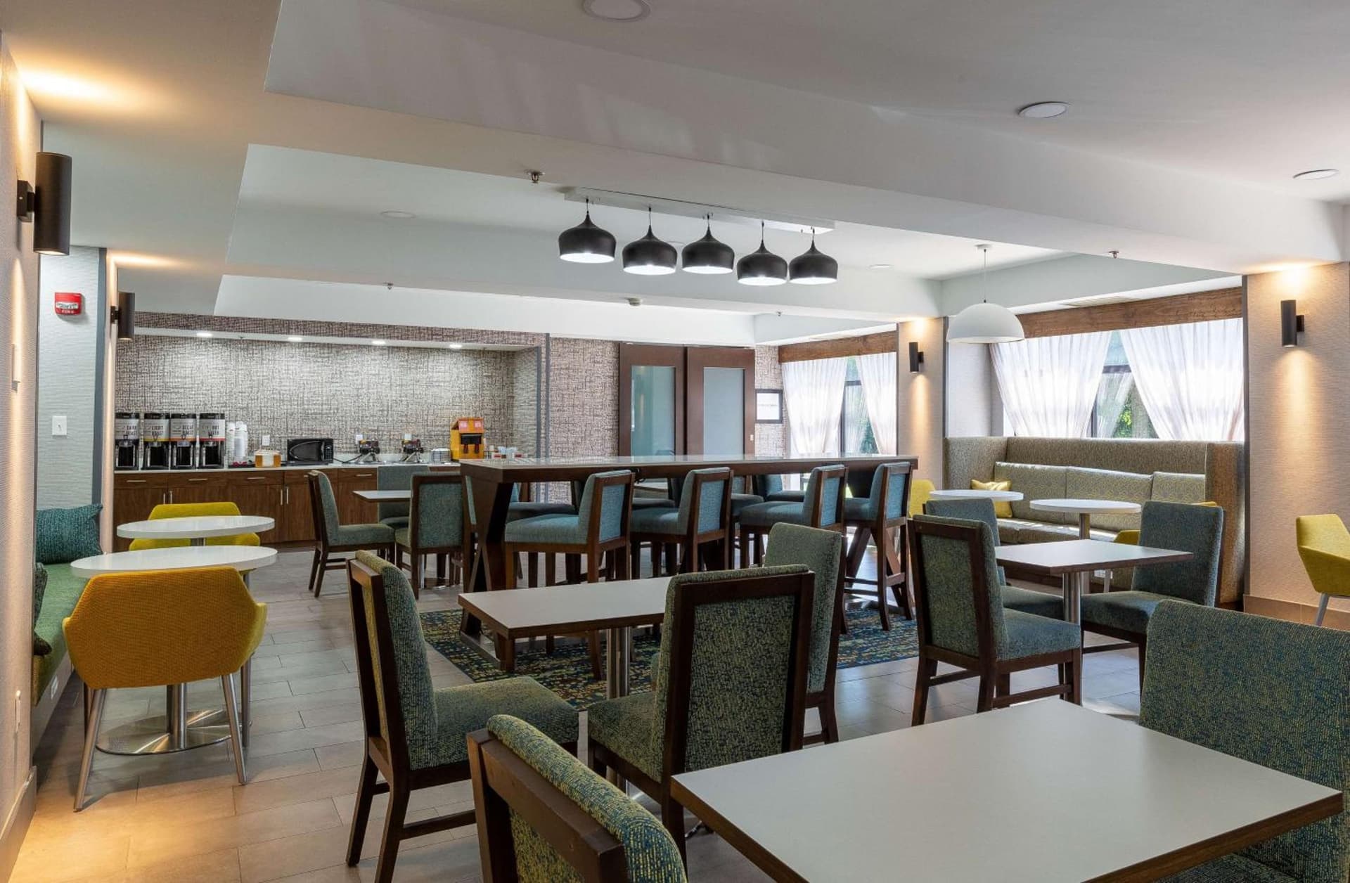 Hampton Inn East Windsor gallery photo in East Windsor, NJ — image 27