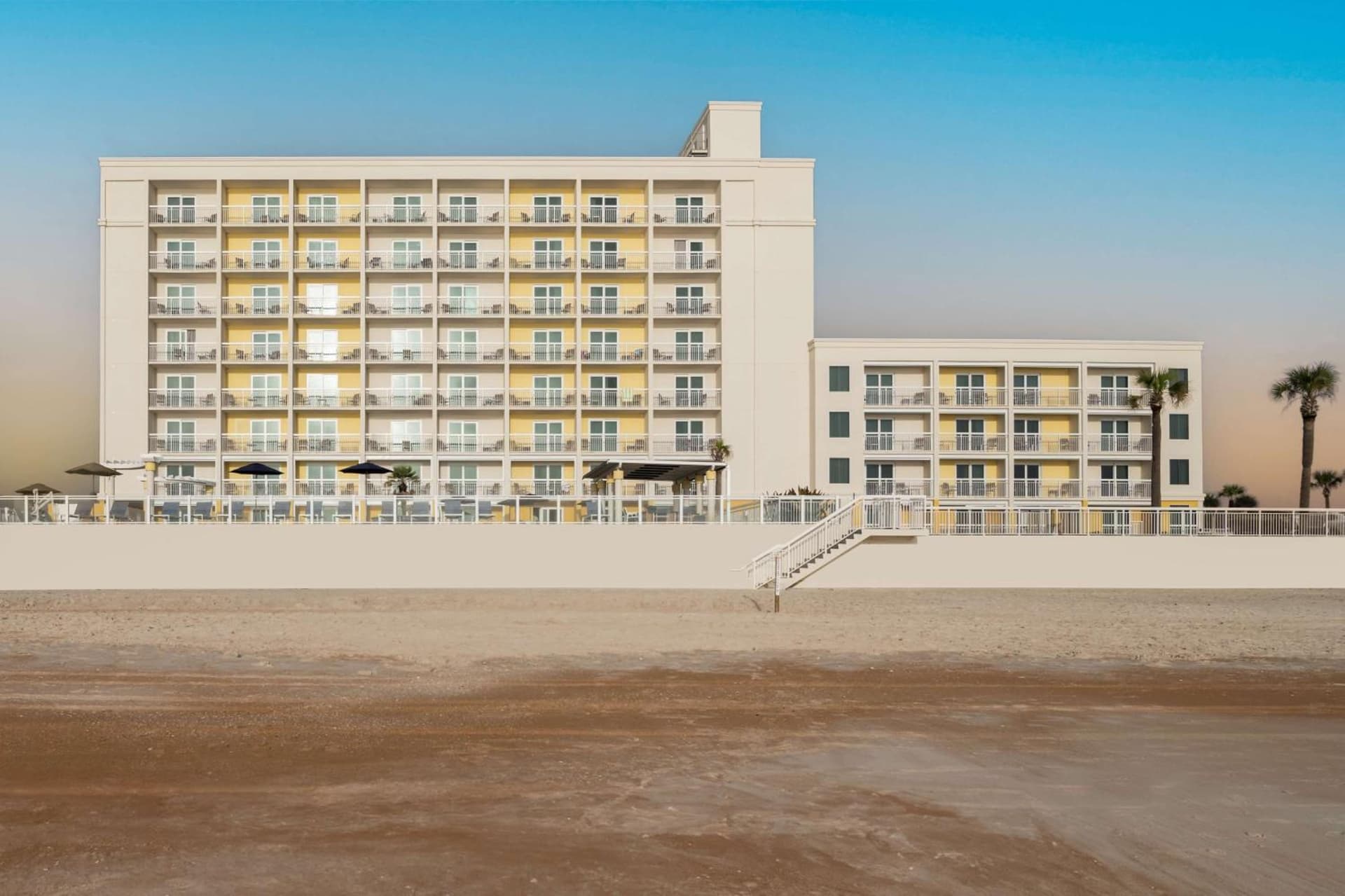 Hilton Garden Inn Daytona Beach Oceanfront interior in Daytona Beach, FL — gallery photo 2