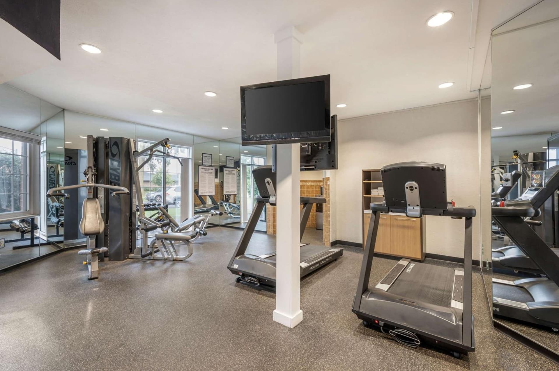 Hilton Vacation Club Varsity Club South Bend, IN gallery photo in South Bend, IN — image 22