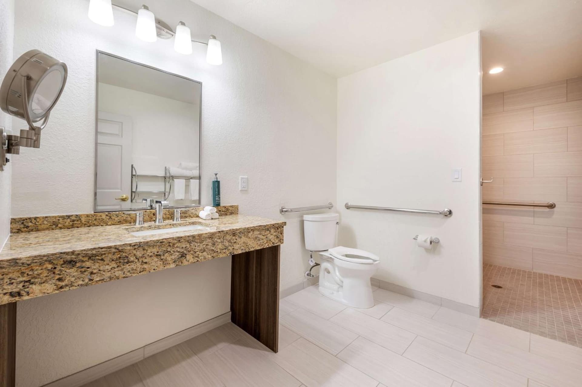 Hilton Vacation Club Varsity Club South Bend, IN gallery photo in South Bend, IN — image 7